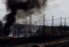 俄军多枚火箭弹击中乌最大炼油厂 乌方称亚速钢铁厂撤离谈判非
